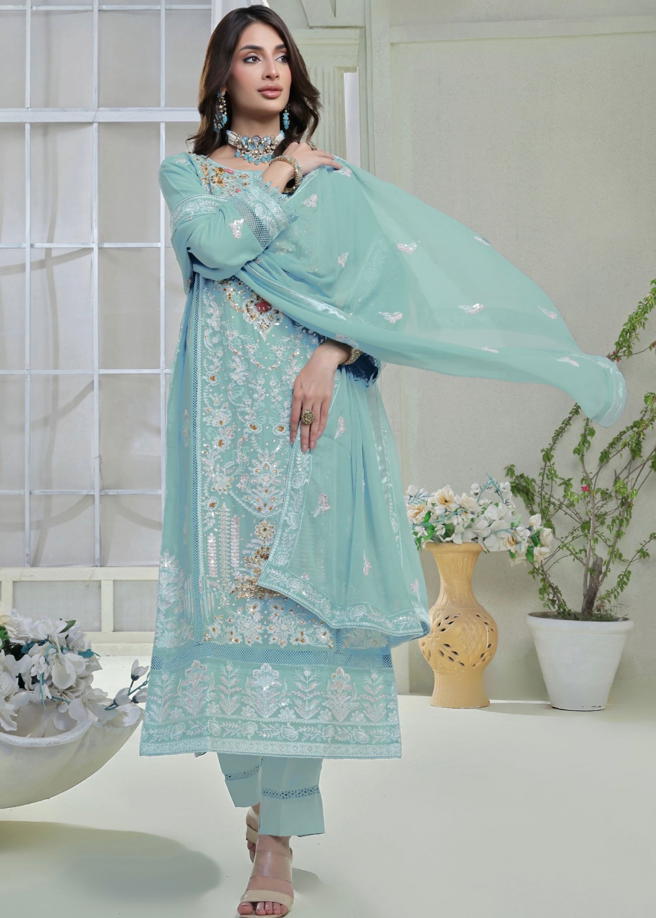 MCWU210-LUXURY CHIFFON EMBROIDERED SUITS