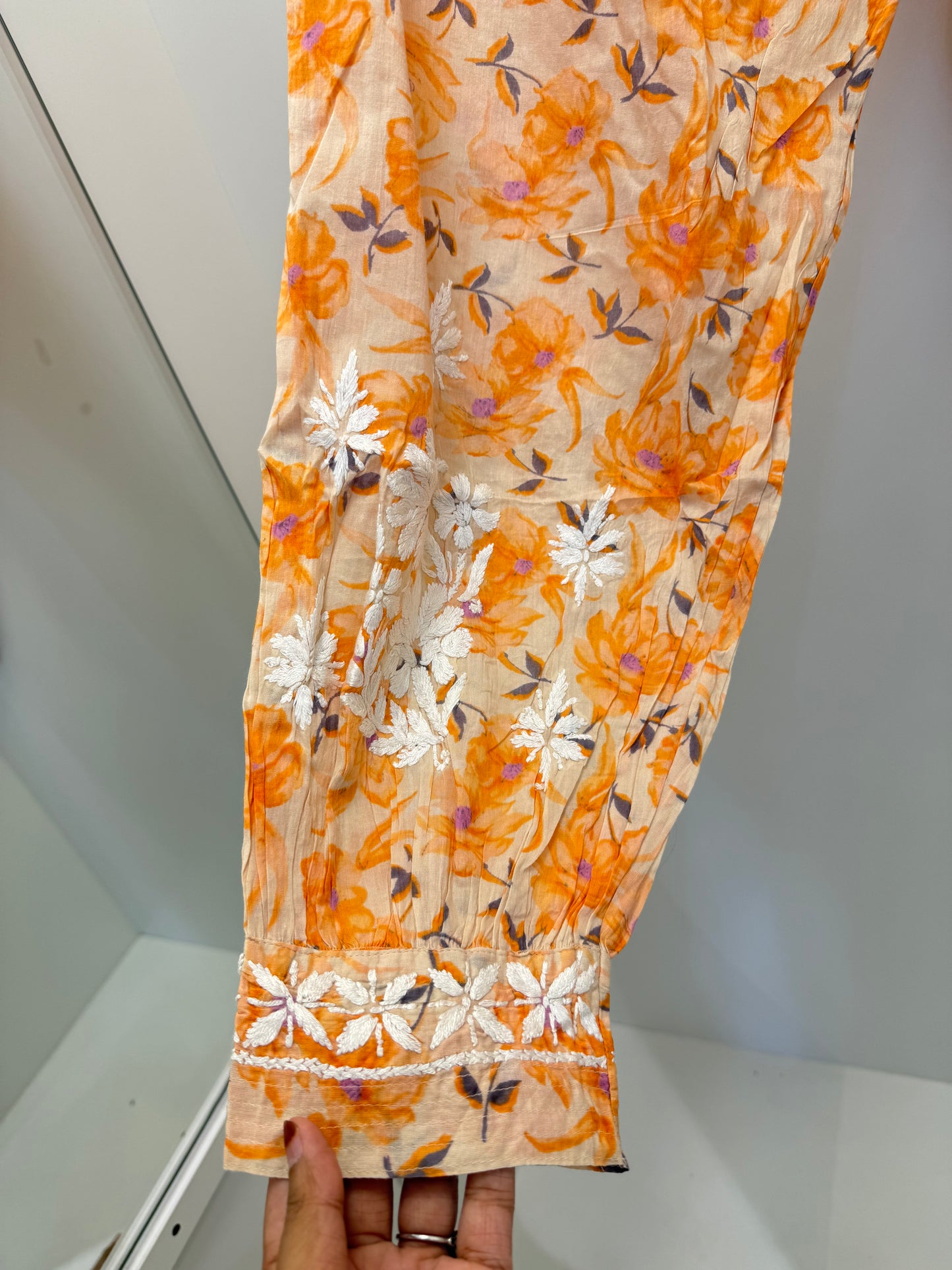 MCCK118-PREMIUM CHIKANKARI KURTI SET