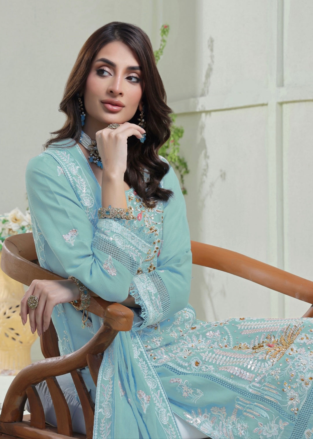 MCWU210-LUXURY CHIFFON EMBROIDERED SUITS
