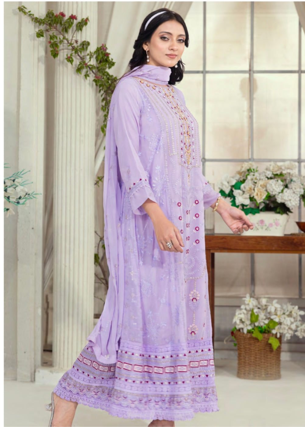 MCAN302-CHIFFON FESTIVE GOWN SUITS