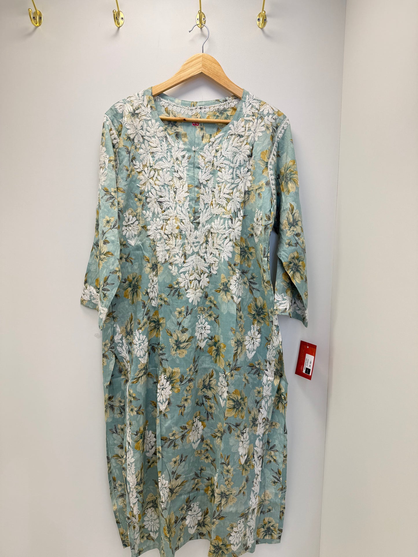 MCCK116-PREMIUM CHIKANKARI KURTI SET