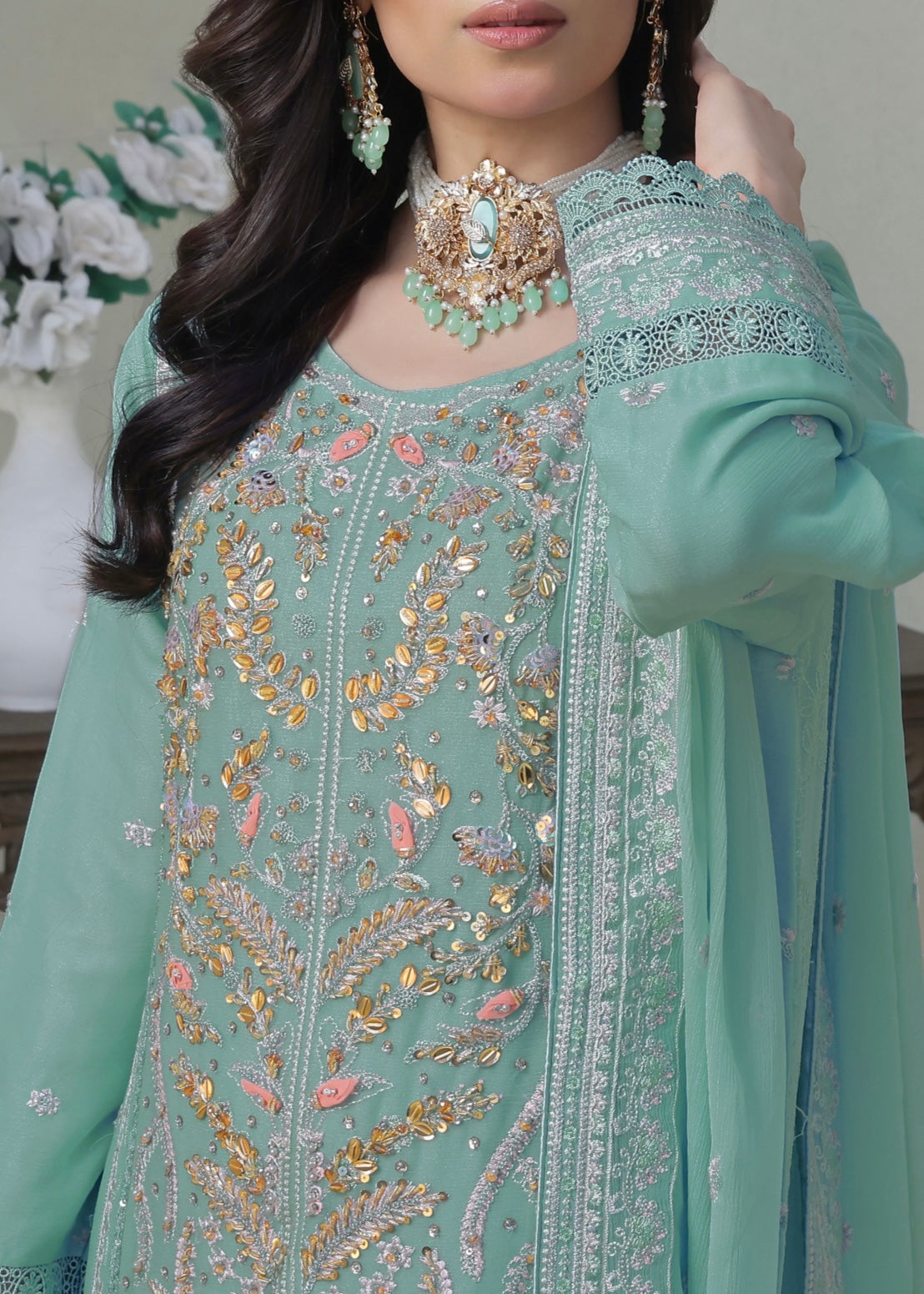MCWU206-LUXURY CHIFFON EMBROIDERED SUITS