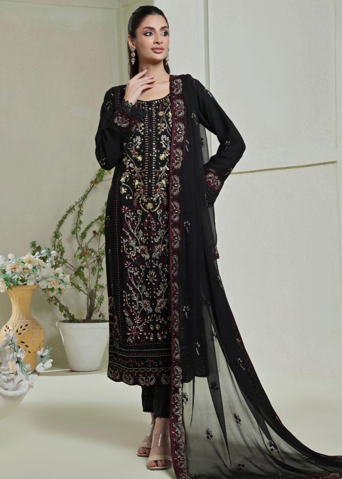 MCWU204-LUXURY CHIFFON EMBROIDERED SUITS