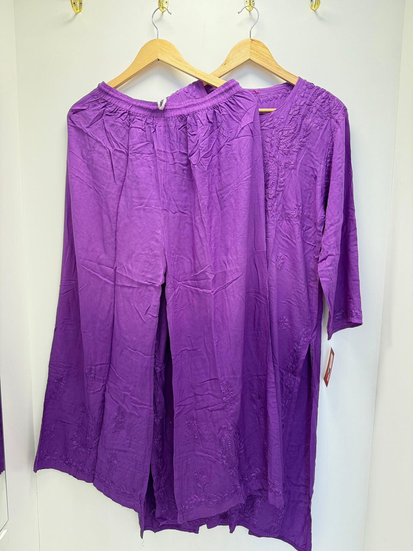 MCCK111-PREMIUM CHIKANKARI KURTI SET