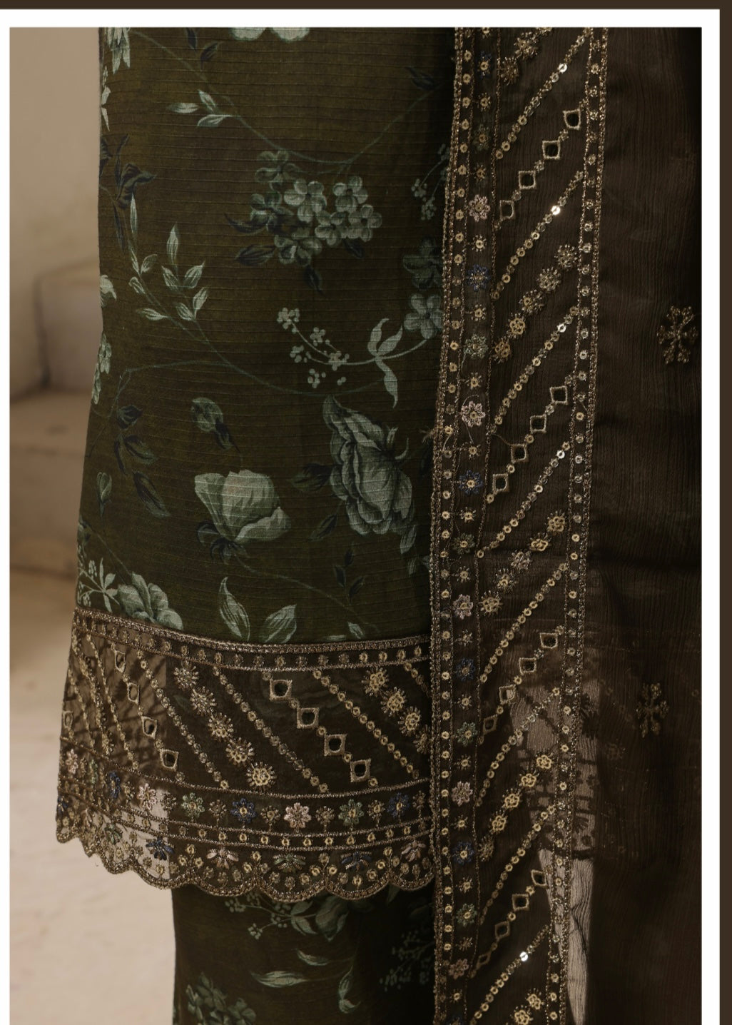 MCSBM105-EMBROIDERED FESTIVE COLLECTION