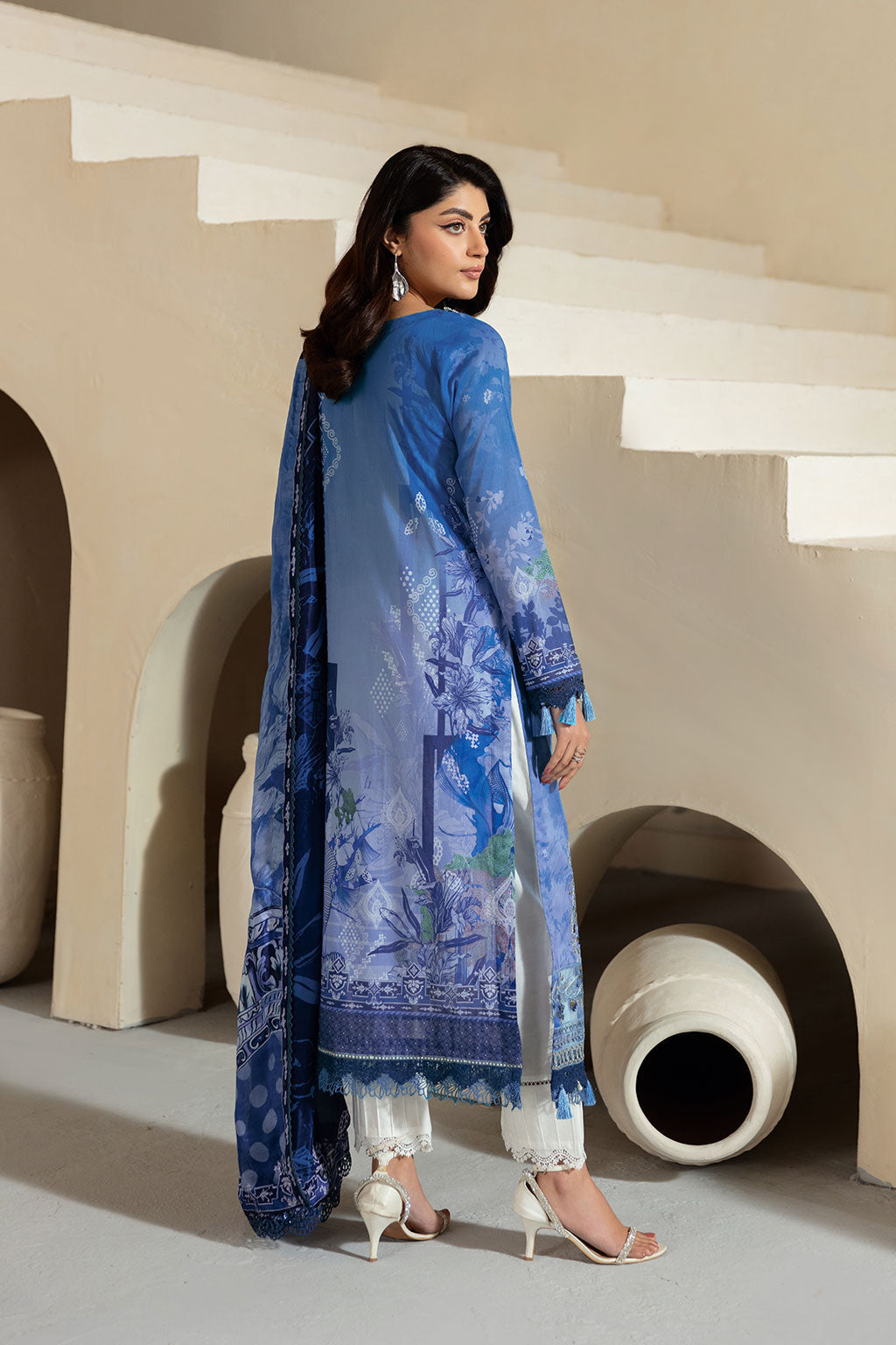 MCR211-LUX EMBROIDERED SUIT