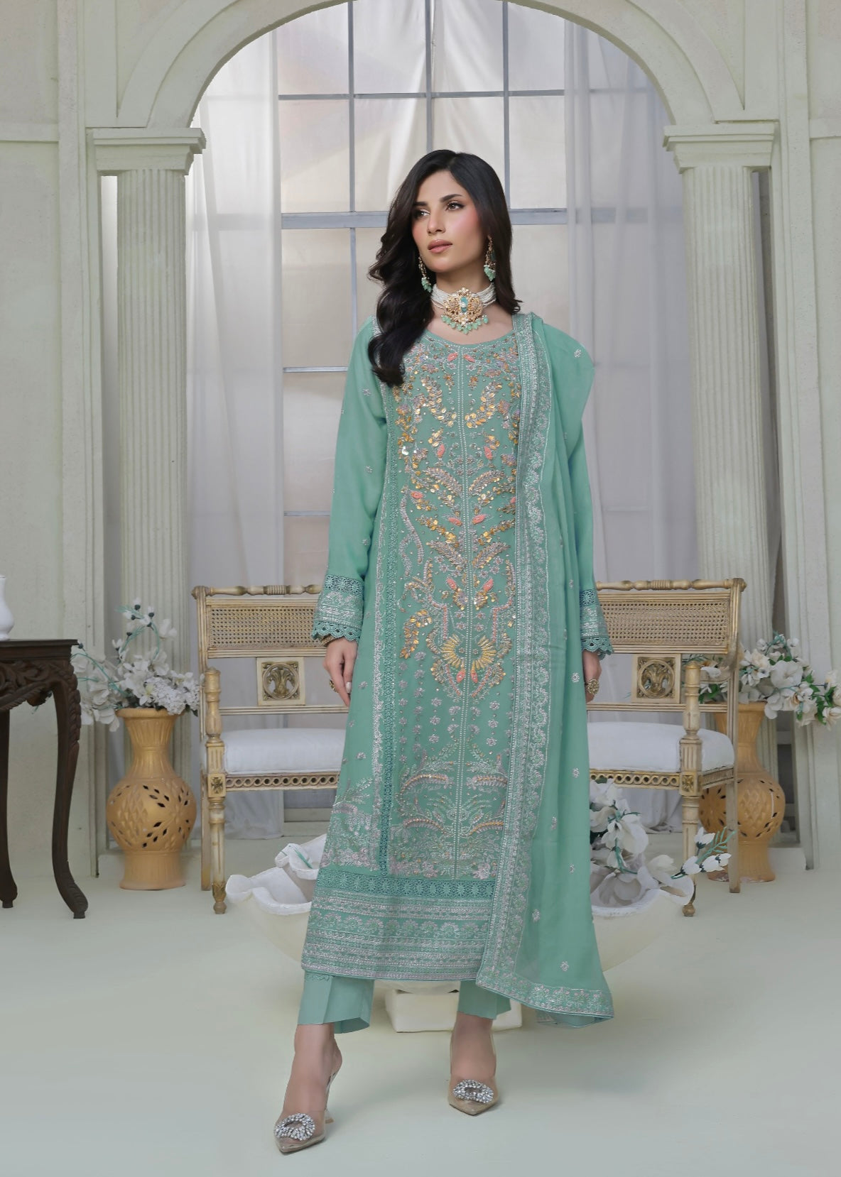 MCWU206-LUXURY CHIFFON EMBROIDERED SUITS