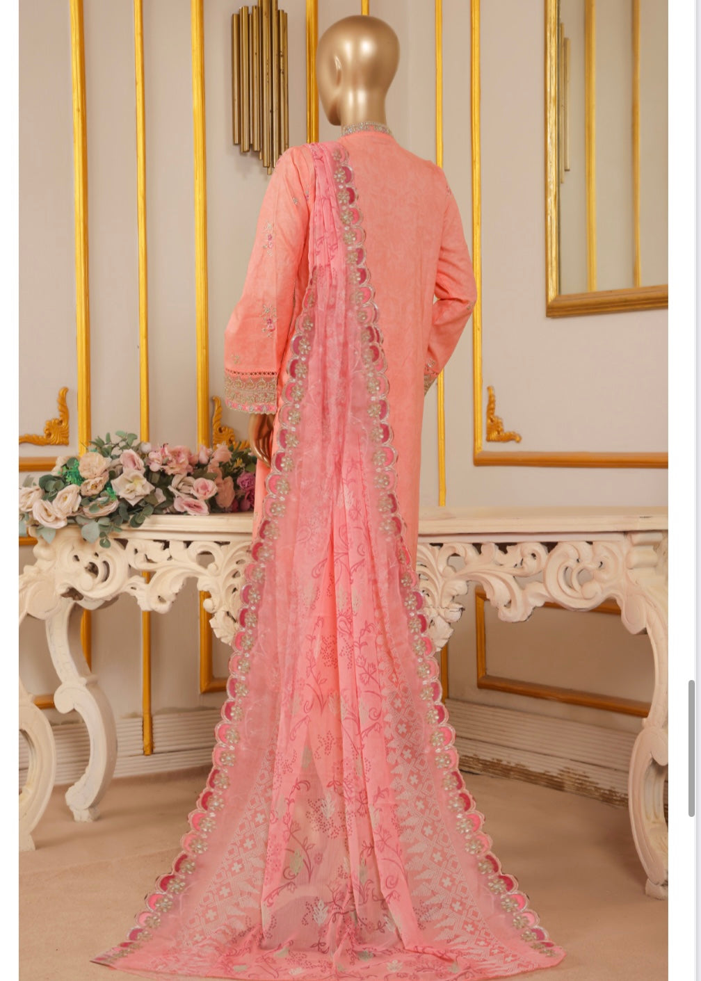 MCBS902-EMBROIDERED LAWN SUIT WITH CHIFFON DUPATTA