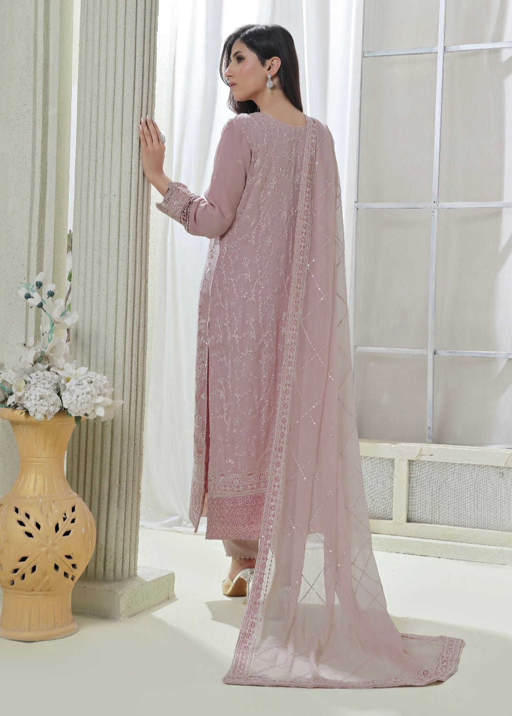 MCWU205-LUXURY CHIFFON EMBROIDERED SUITS