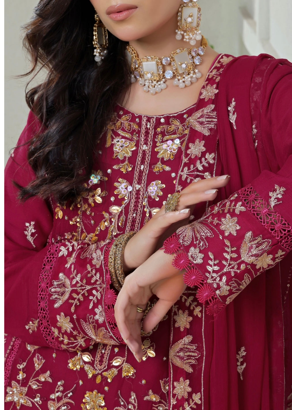 MCWU208-LUXURY CHIFFON EMBROIDERED SUITS