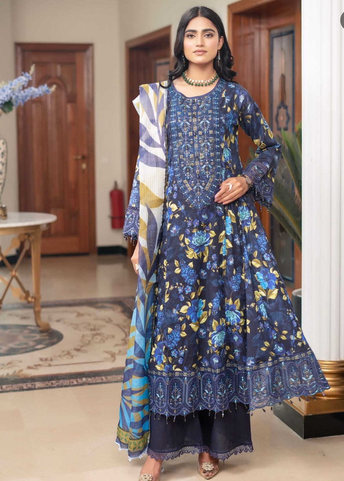 MCMR403-EMBROIDERED FROCK SUIT