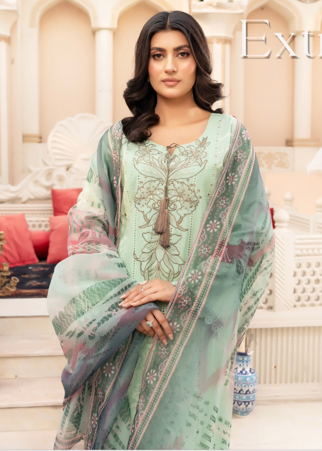 MCMR103-LUX EMBROIDERED SUIT