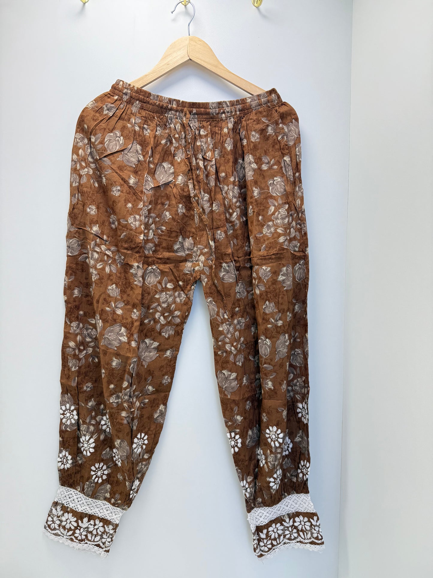 MCCK120-PREMIUM CHIKANKARI KURTI SET