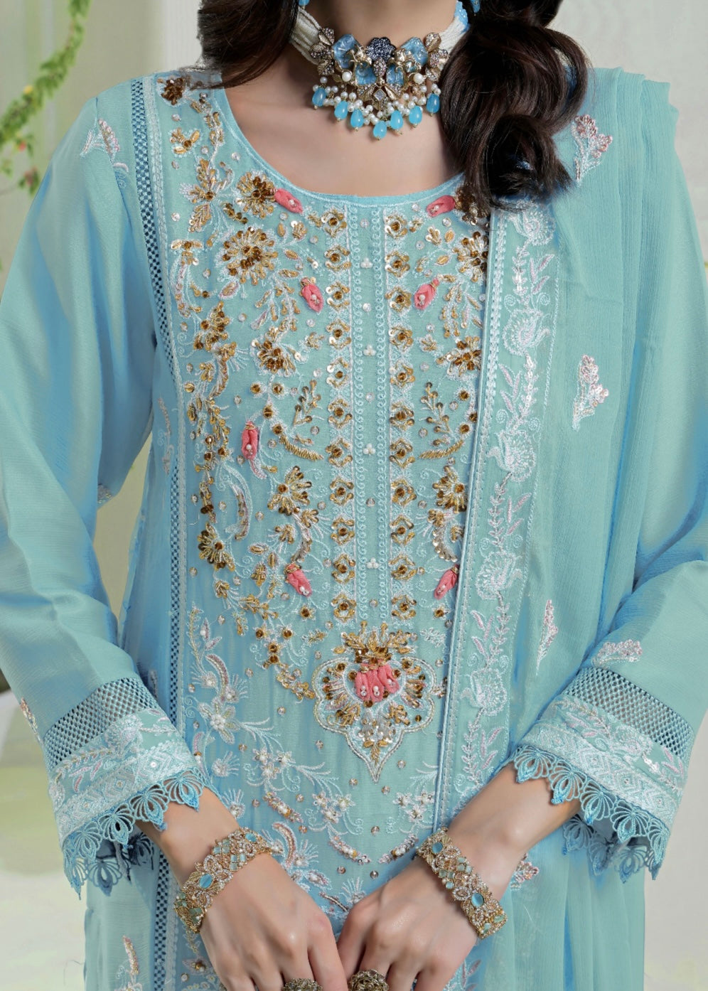 MCWU210-LUXURY CHIFFON EMBROIDERED SUITS