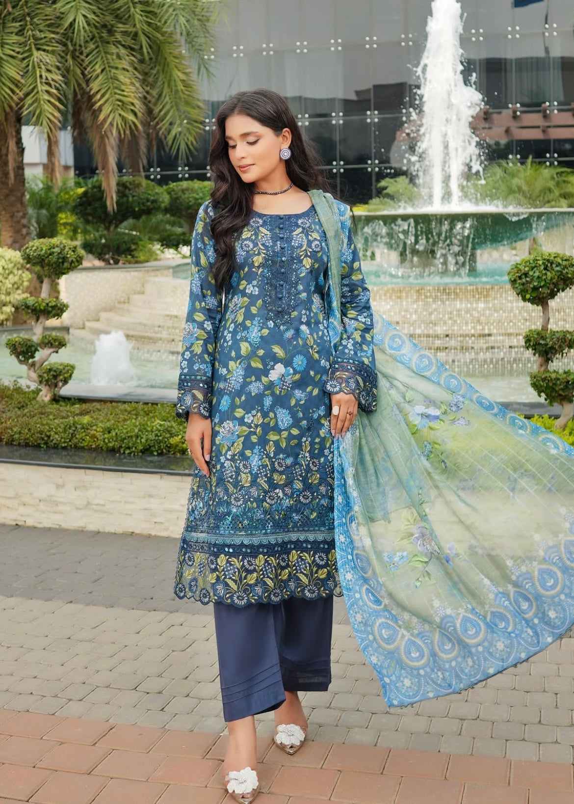 MCMR501-EMBROIDERED LAWN SUIT