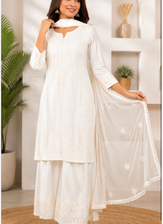 MCCK109-PREMIUM CHIKANKARI KURTI SET