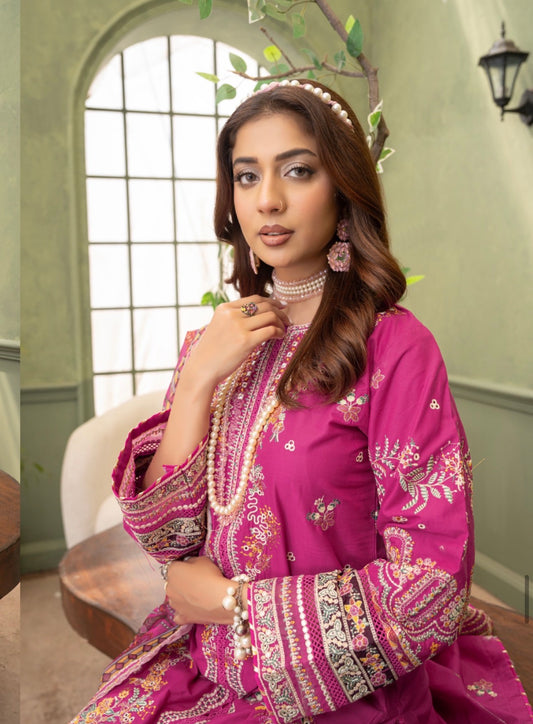 MCAR115-LUXURY COTTON LAWN SUITS