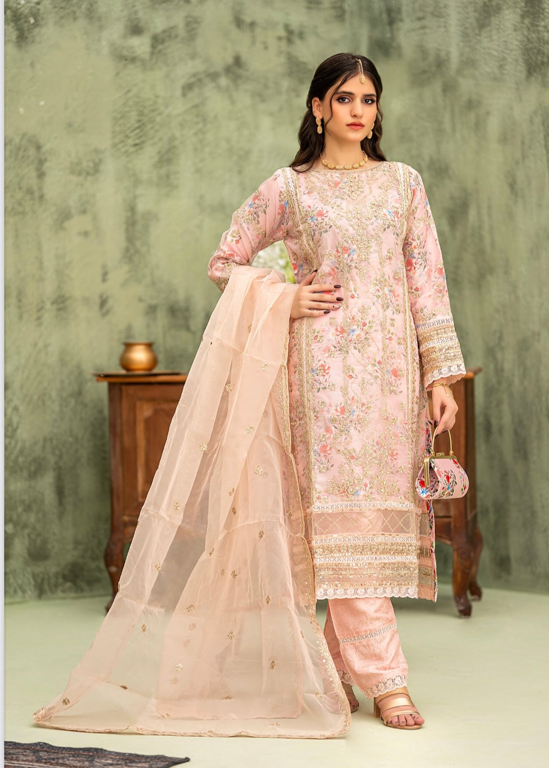 MCBN208-PREMIUM ORGANZA SUIT WITH COMPLIMENTARY GIFT