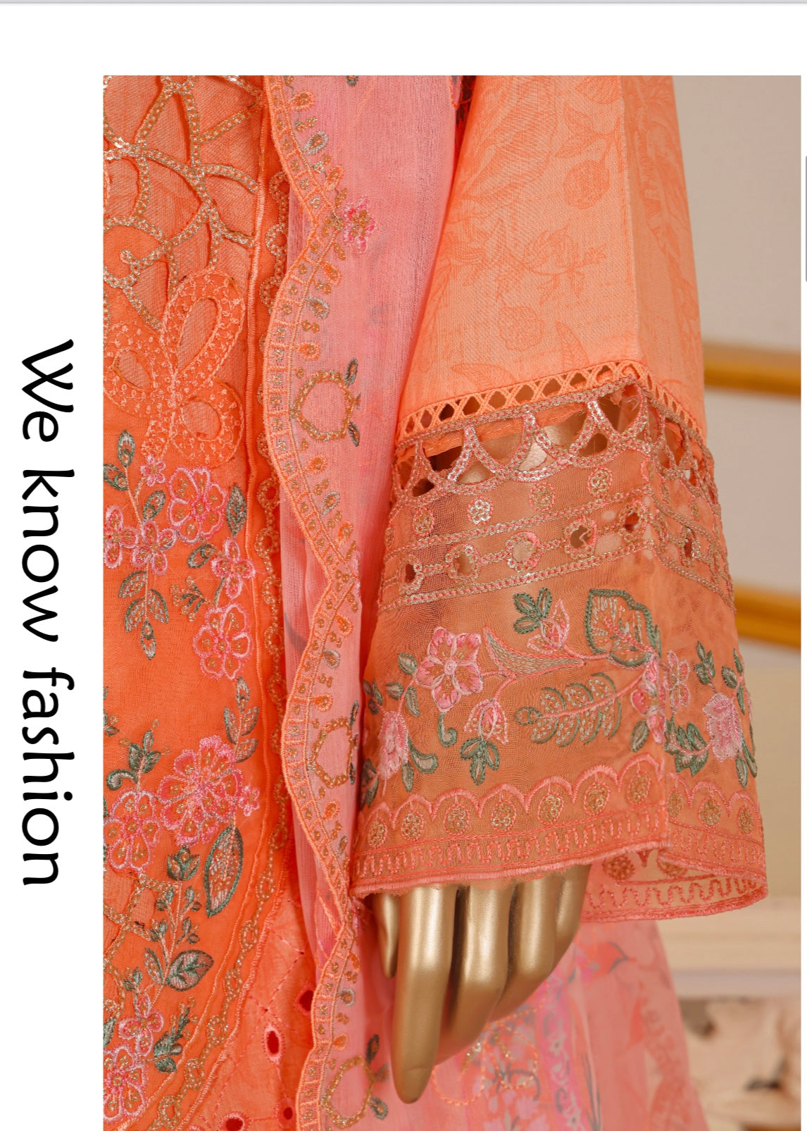 MCBS906-EMBROIDERED LAWN SUIT WITH CHIFFON DUPATTA