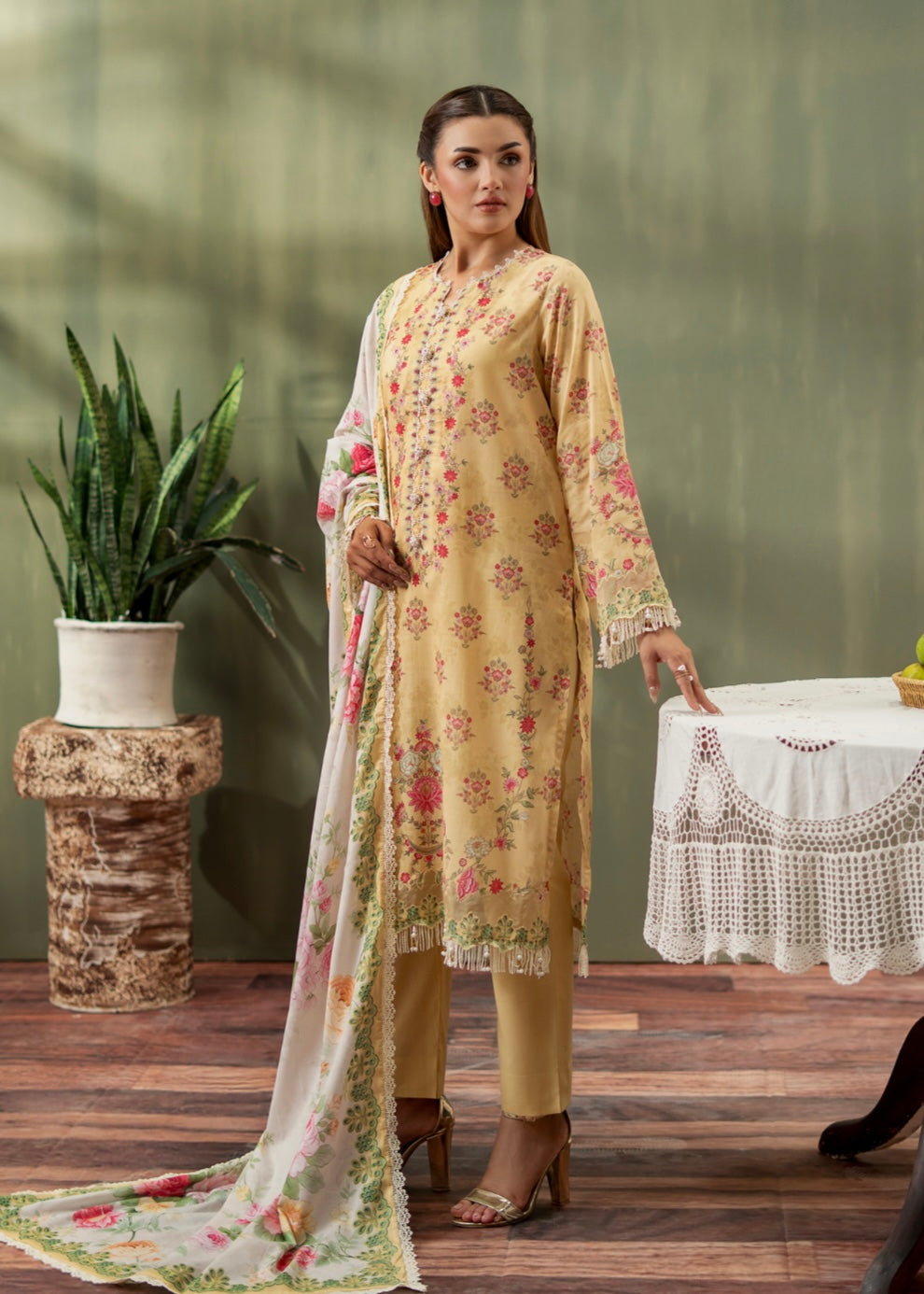 MCMY109-PREMIUM LAWN SUIT