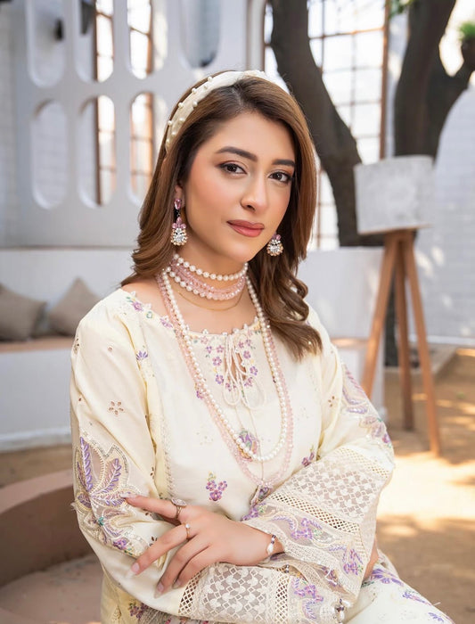 MCAR124-LUXURY COTTON LAWN SUITS