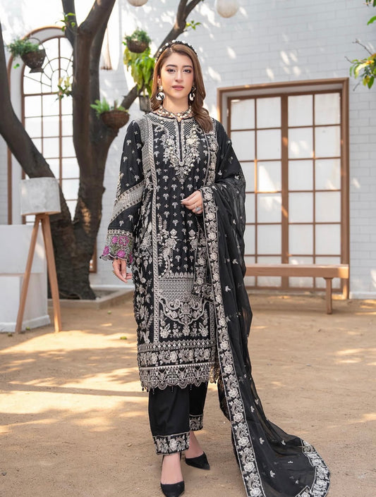 MCAR122-LUXURY COTTON LAWN SUITS