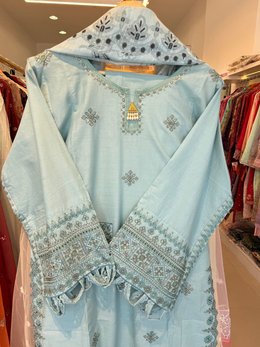 MCSE115-EMBROIDERED SUIT