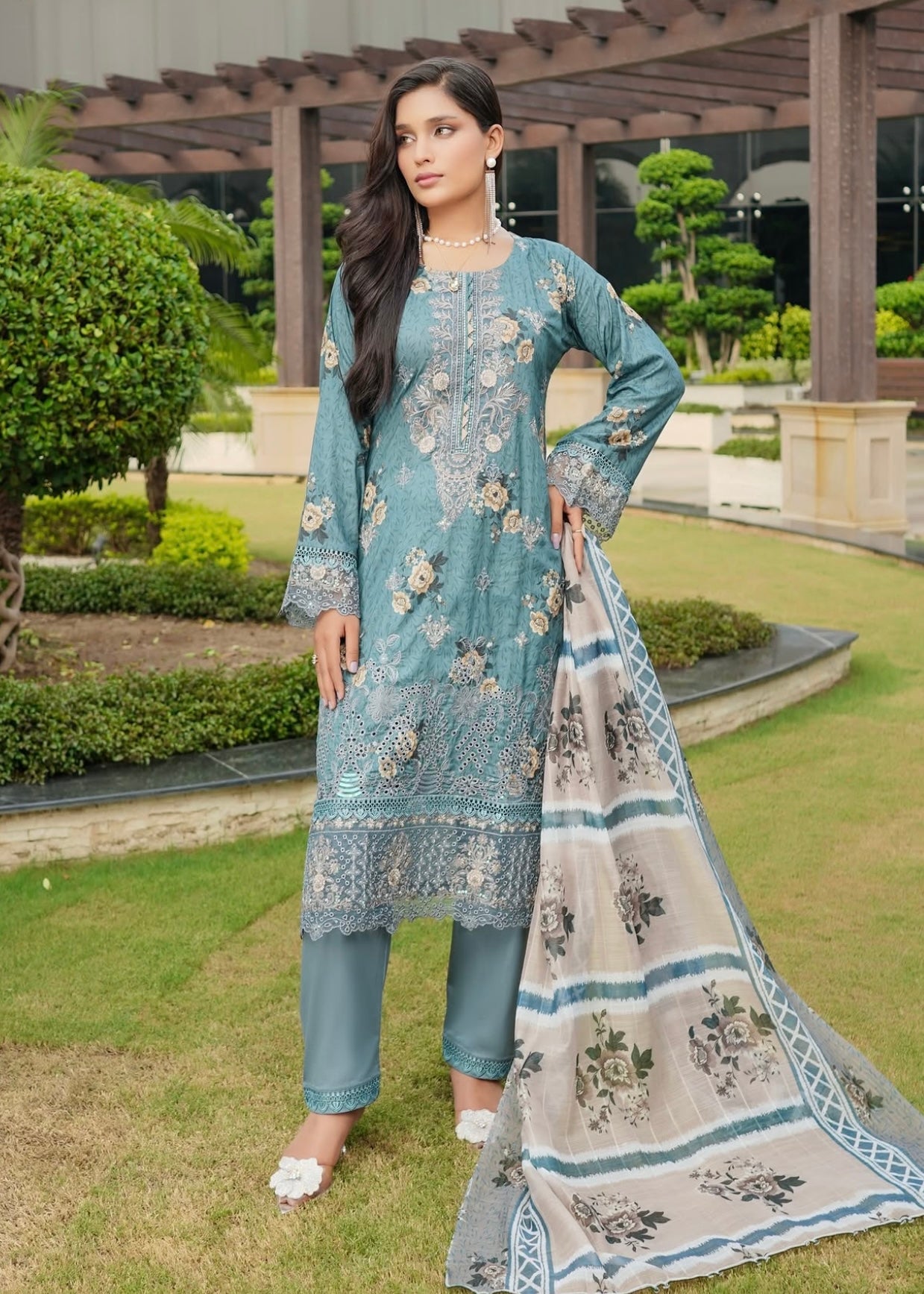 MCMR506-EMBROIDERED LAWN SUIT