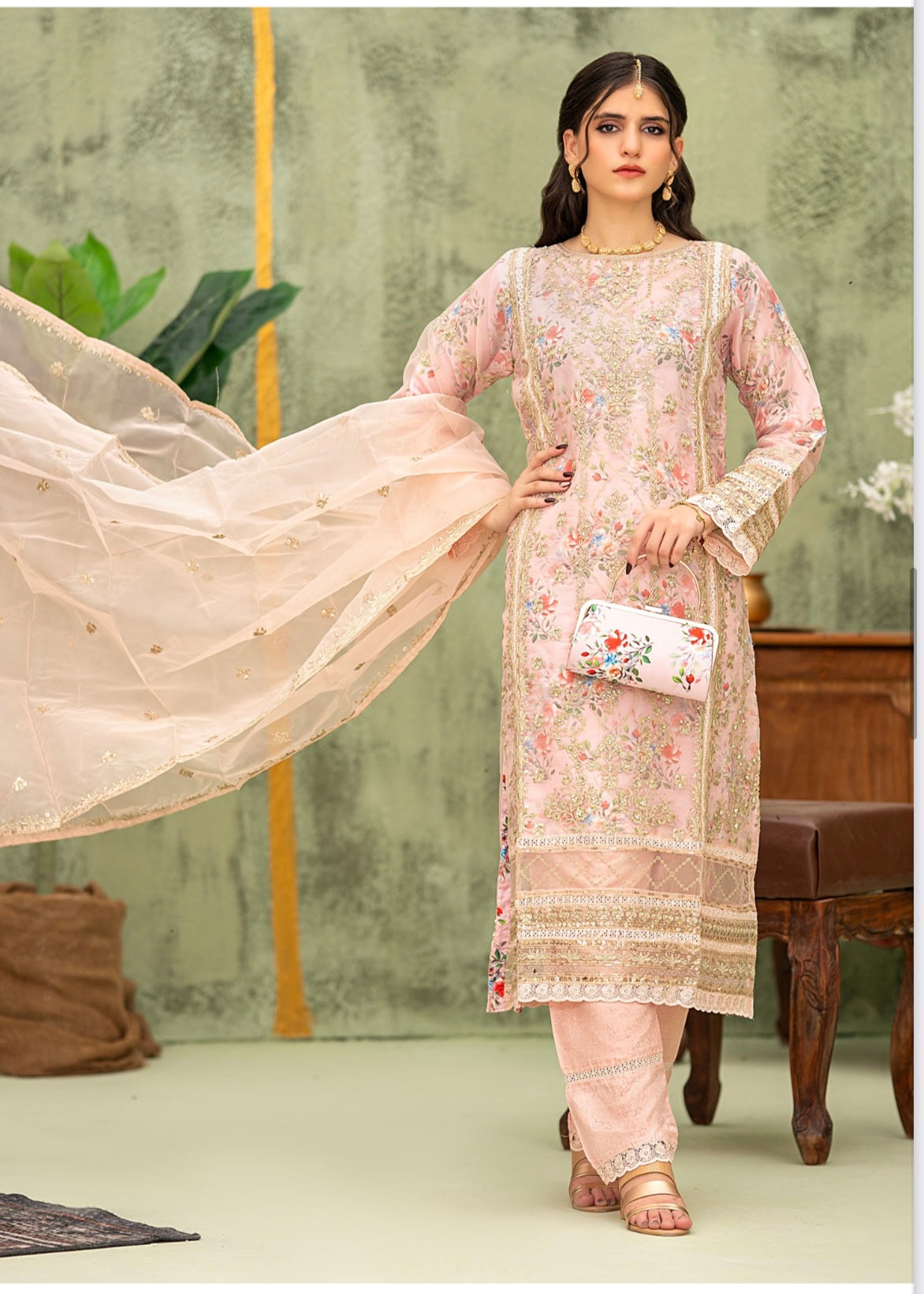 MCBN208-PREMIUM ORGANZA SUIT WITH COMPLIMENTARY GIFT