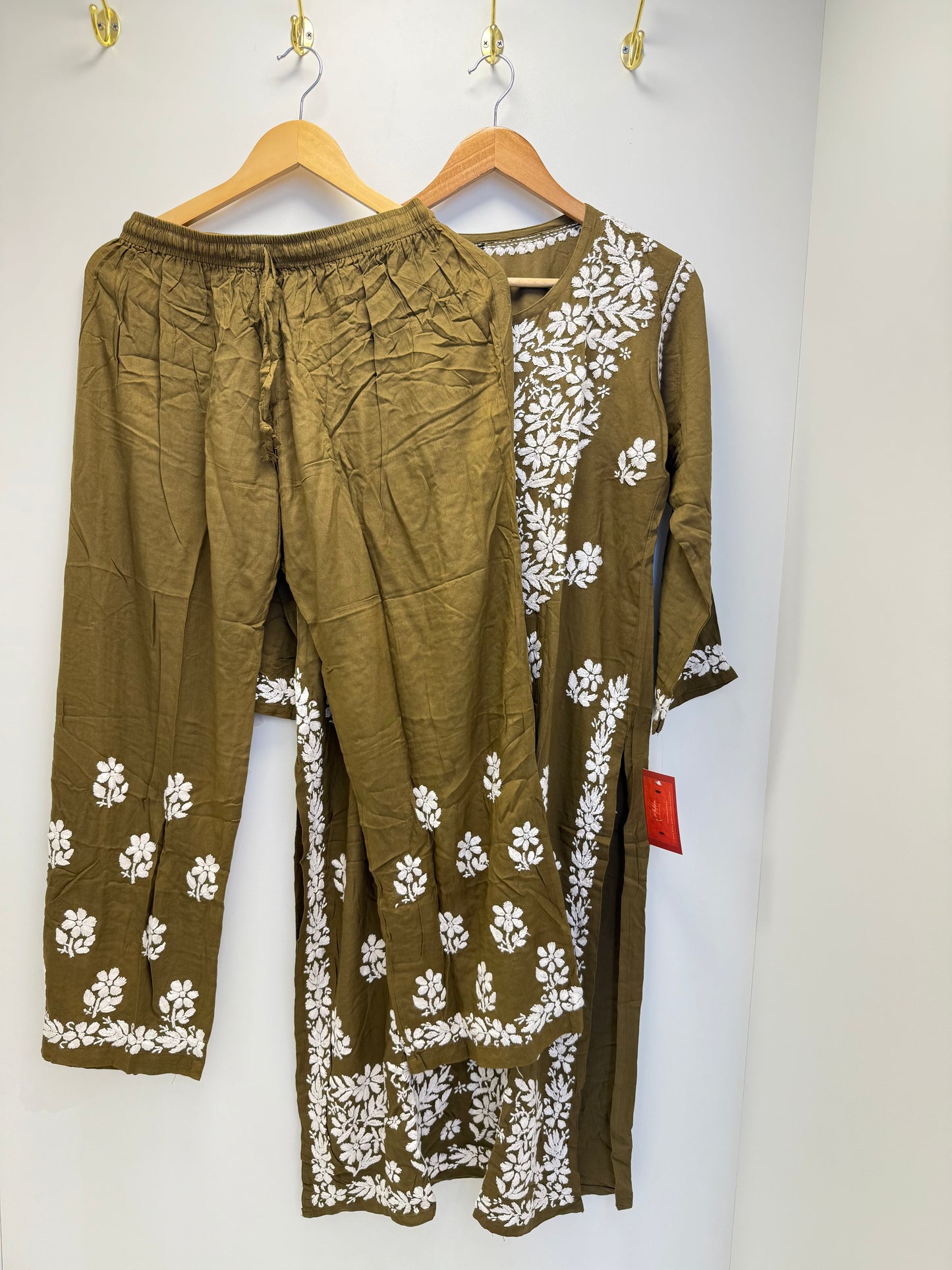 MCCK106-PREMIUM CHIKANKARI KURTI SET