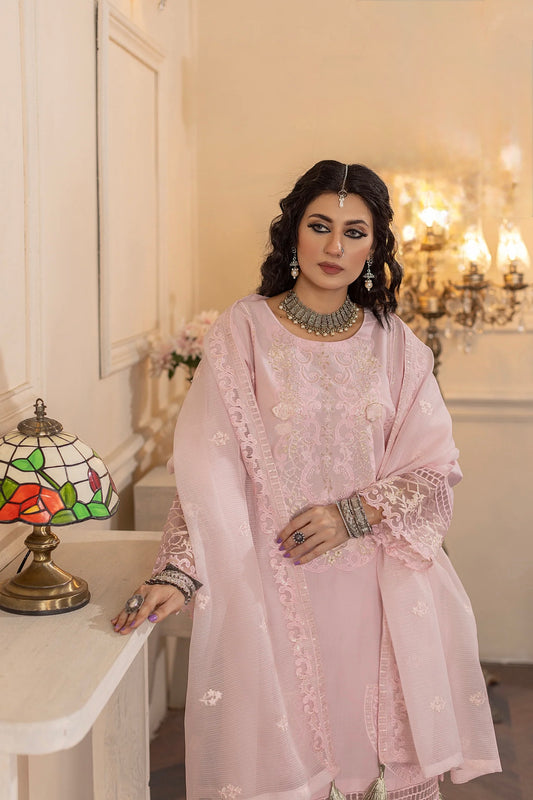 MCSE104-EMBROIDERED LAWN SUIT