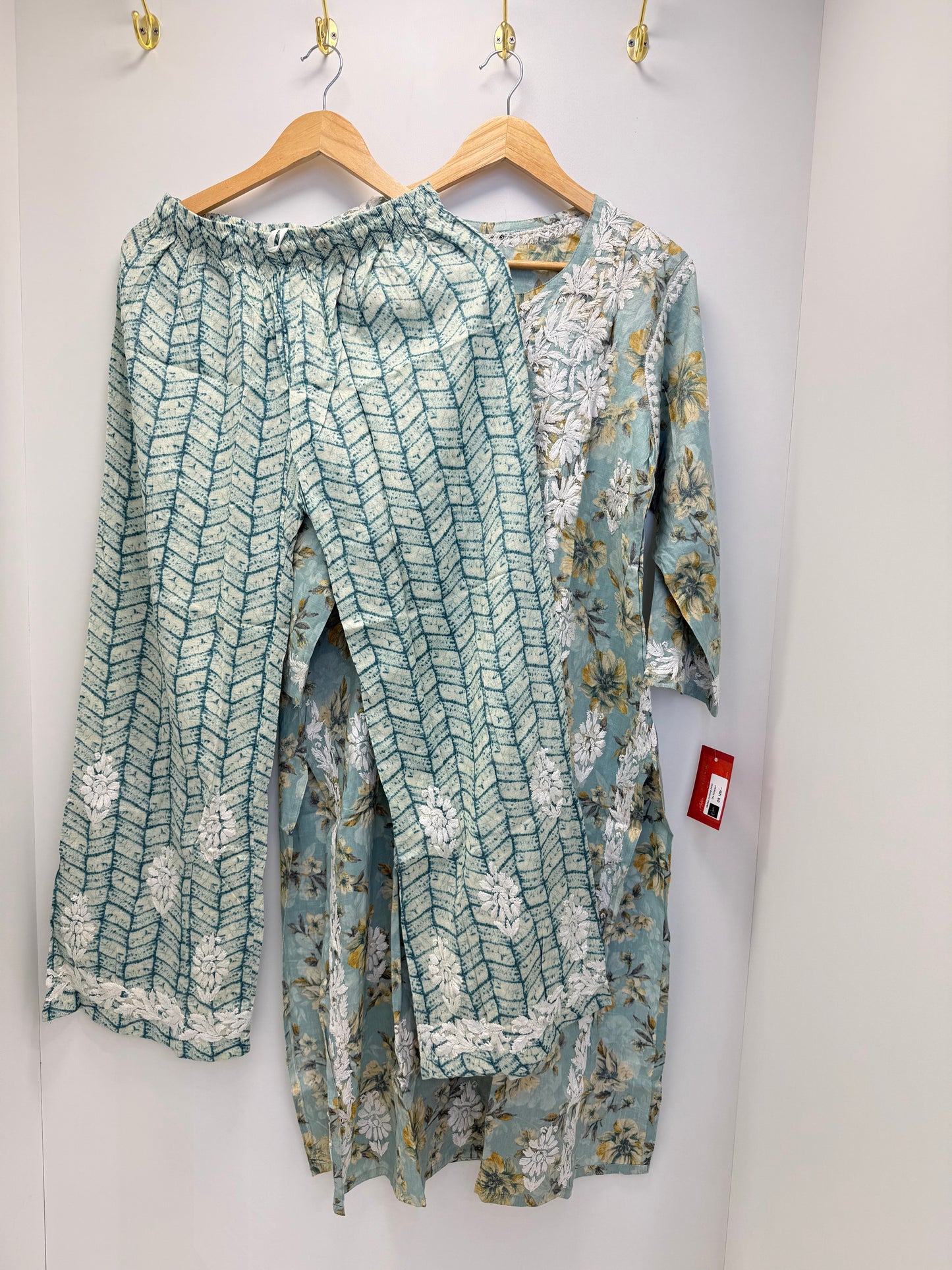 MCCK116-PREMIUM CHIKANKARI KURTI SET