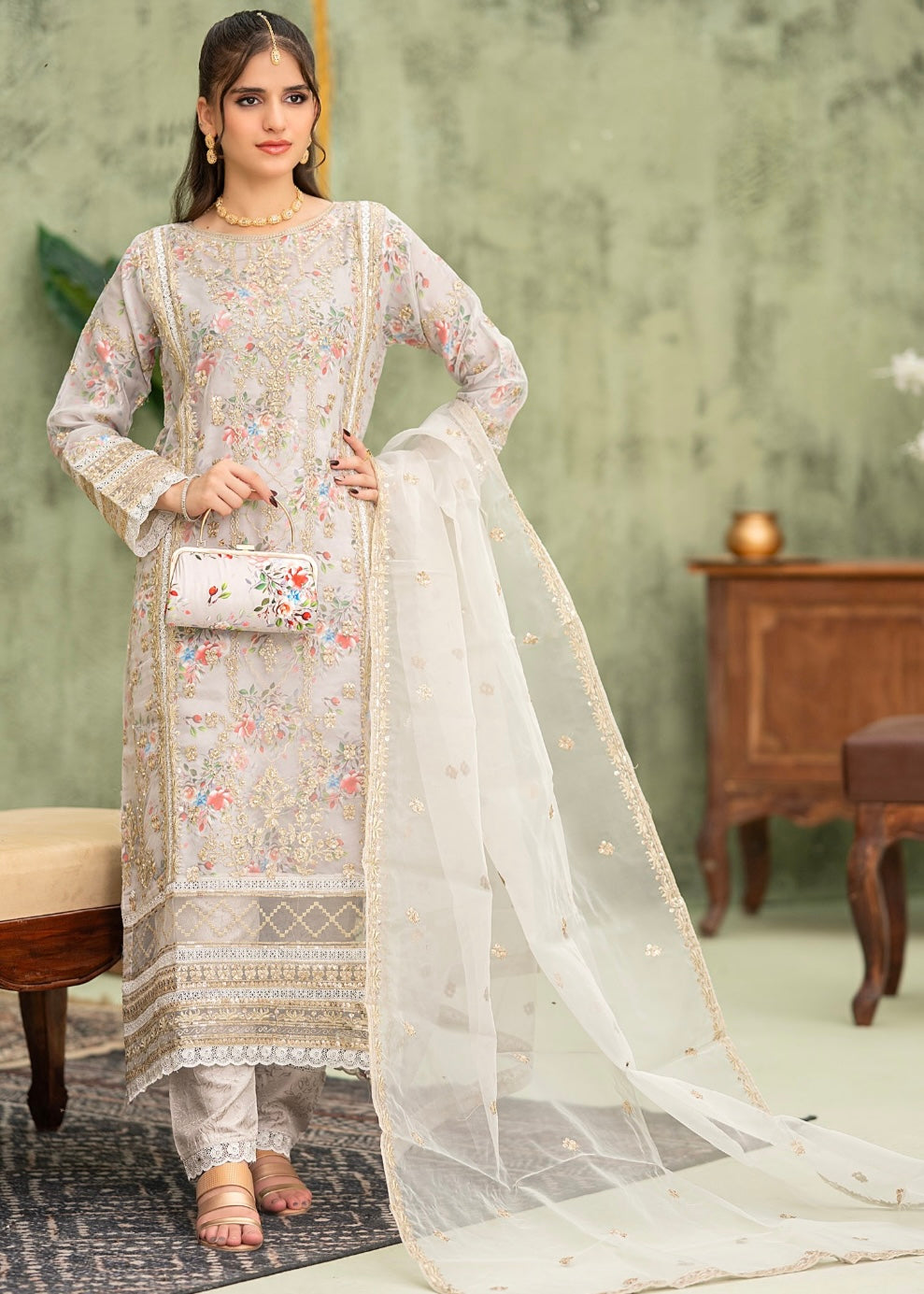 MCBN207-PREMIUM ORGANZA SUIT WITH COMPLIMENTARY GIFT