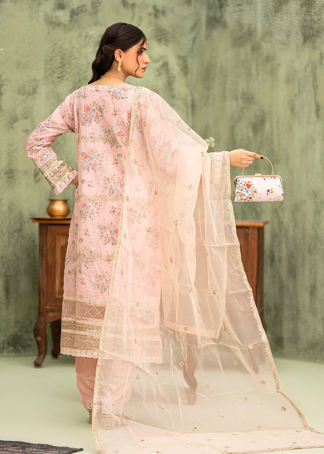 MCBN208-PREMIUM ORGANZA SUIT WITH COMPLIMENTARY GIFT