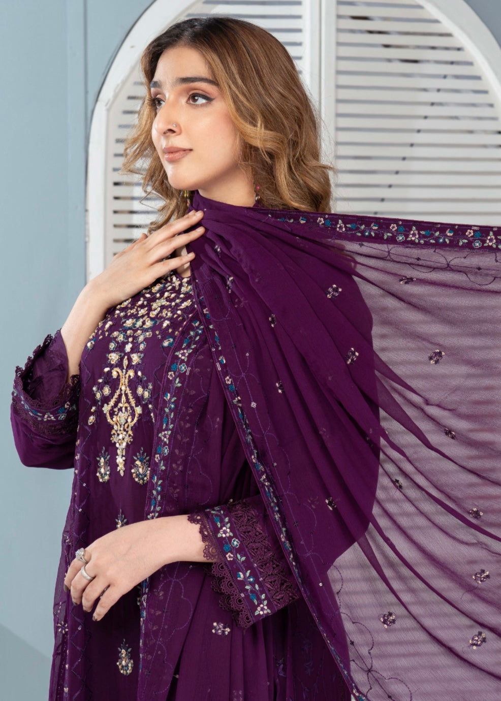 MCAN505-PREMIUM CHIFFON GOWN